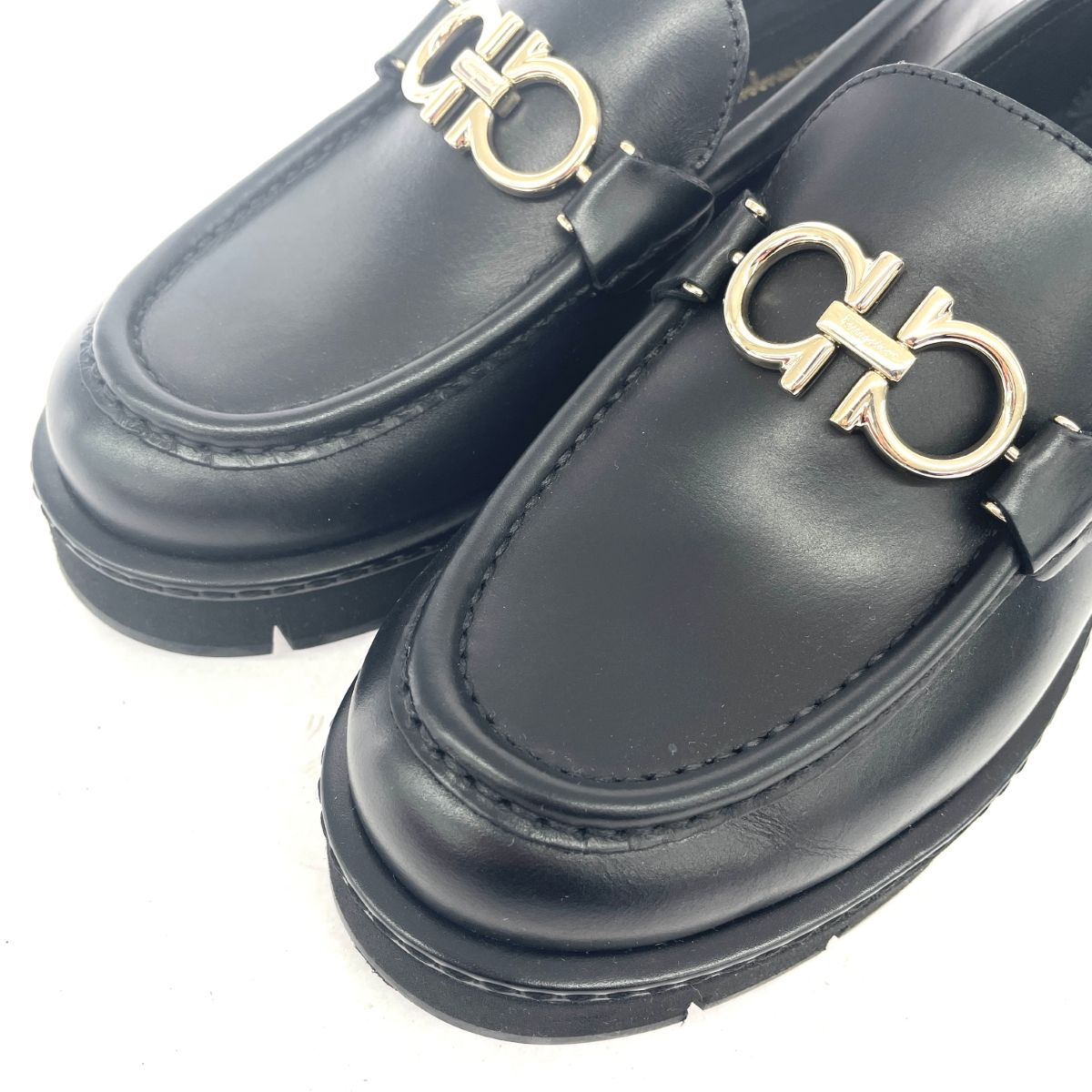 Salvatore Ferragamo サルヴァトーレフェラガモ ローファー 表記サイズ