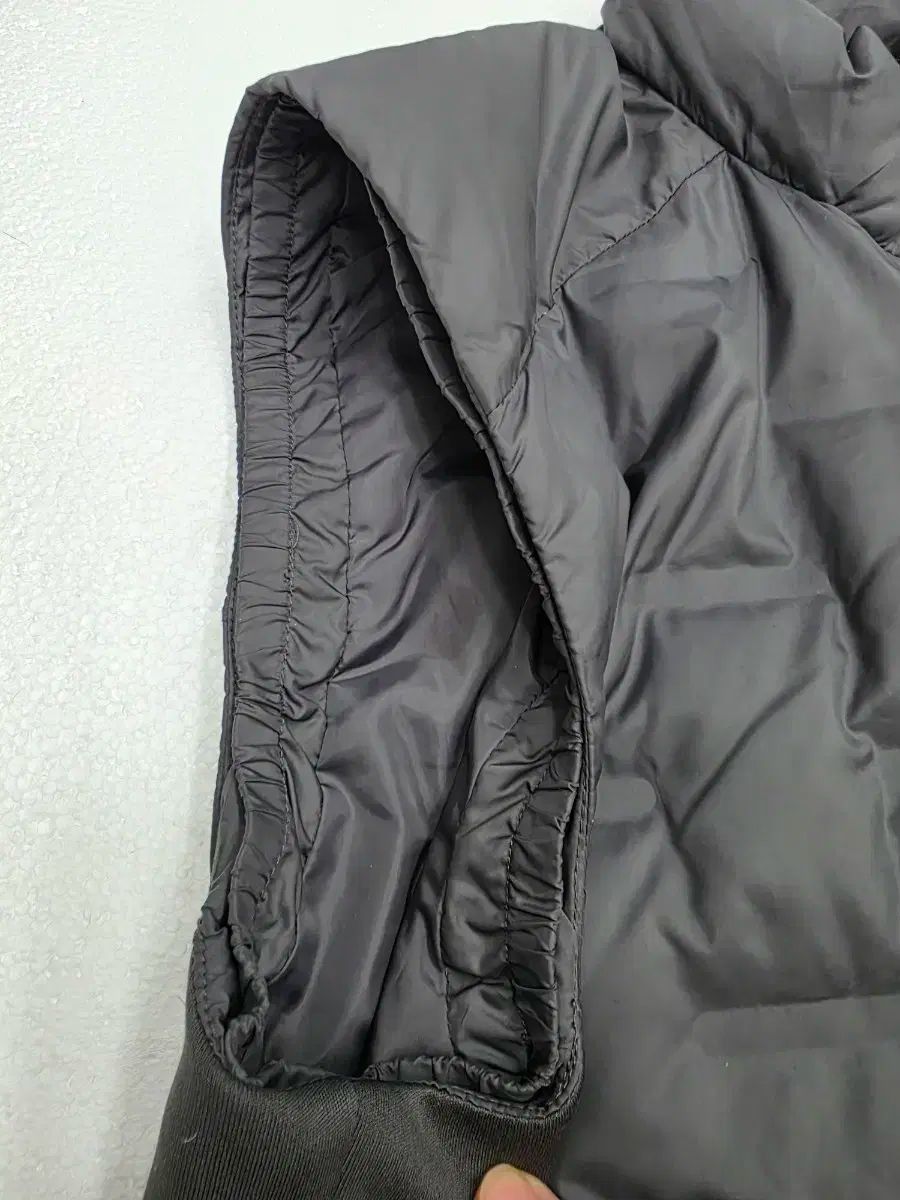 ゴルフ ダウンベスト