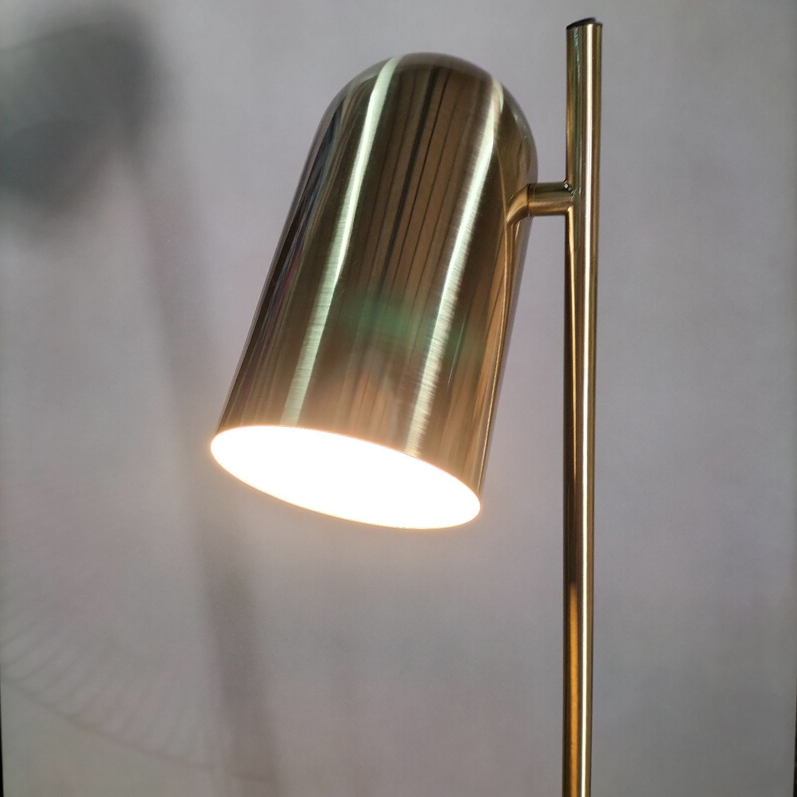 AYTM LUCEOフロアランプ ゴールド モデルルーム展示品(320) - メルカリ