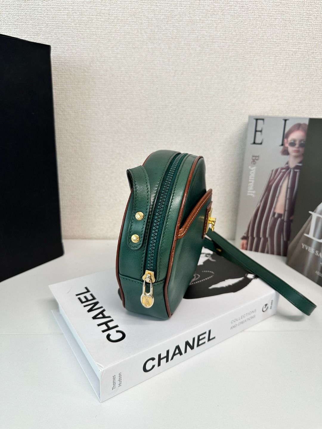 ショルダーバッグ