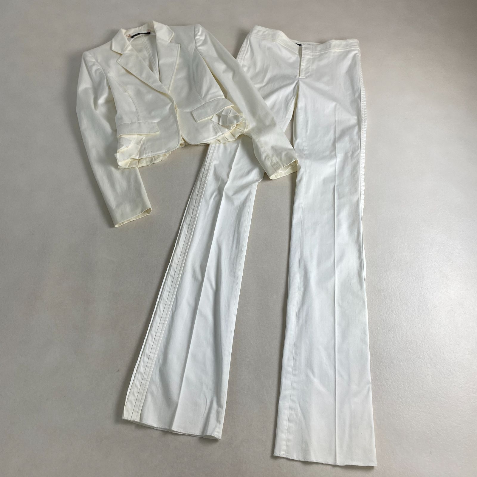 グッチ スーツセットアップ GUCCI フリルジャケット オフホワイト 38 M L相当