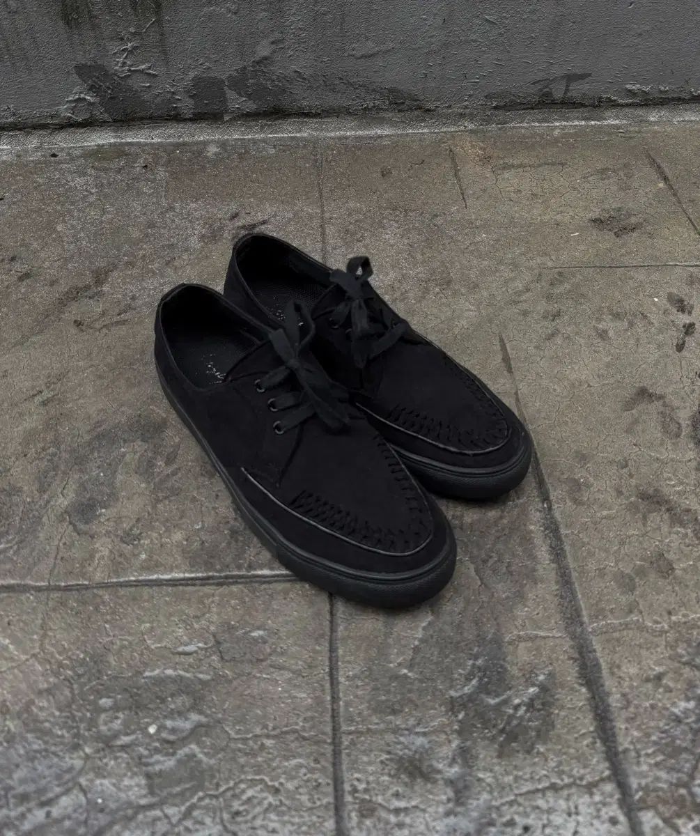 YOHJI YAMAMOTO ヨウジヤマモト プルオム エンブロイダリー クリーパー スウェード スニーカー