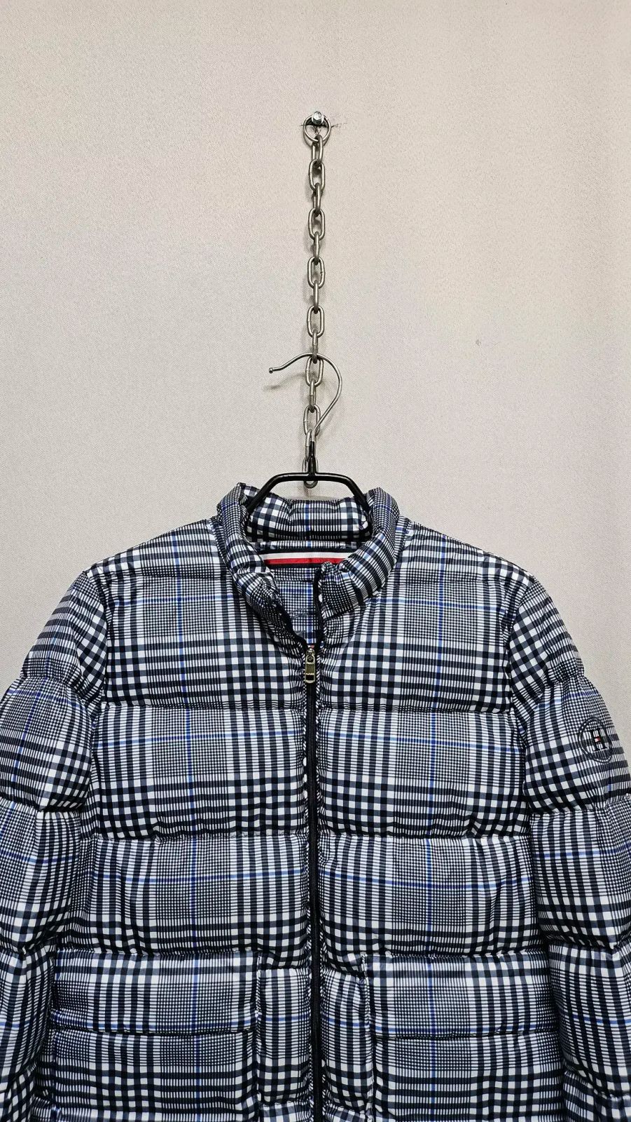 トミーヒルフィガー 中軽量 ダウン