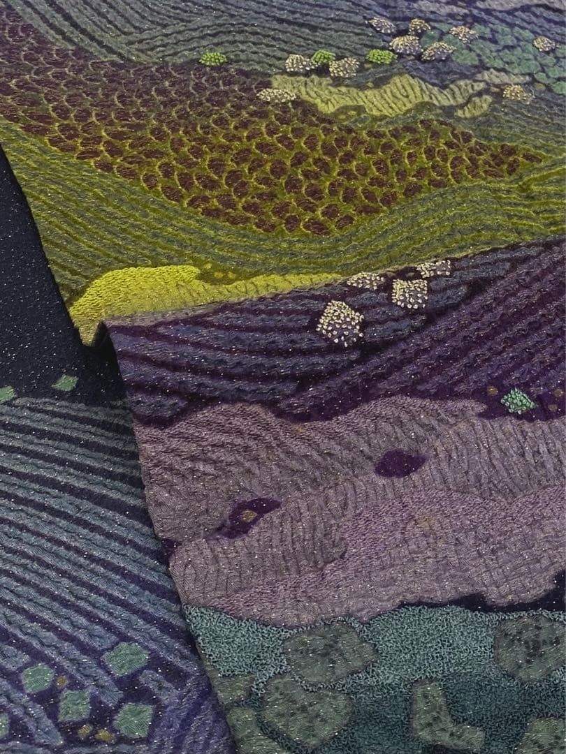 滝泰謹製 落款入 おぼろ染め 襲絞り 手刺繍 訪問着 金通し 紋意匠 正絹