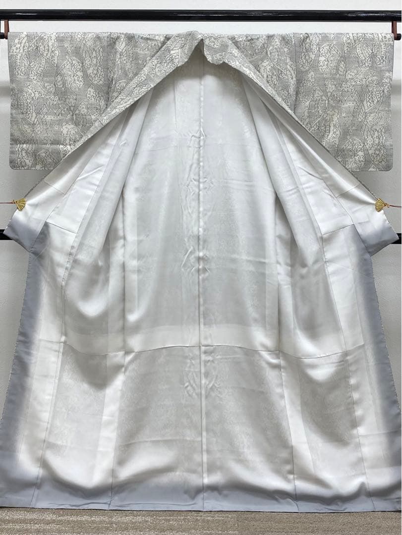 上質な結城紬100亀甲 袷 しつけ系付き 上質な結城紬100亀甲 袷 しつけ