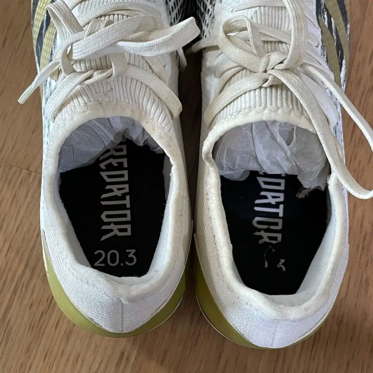 プレデター サッカーシューズ