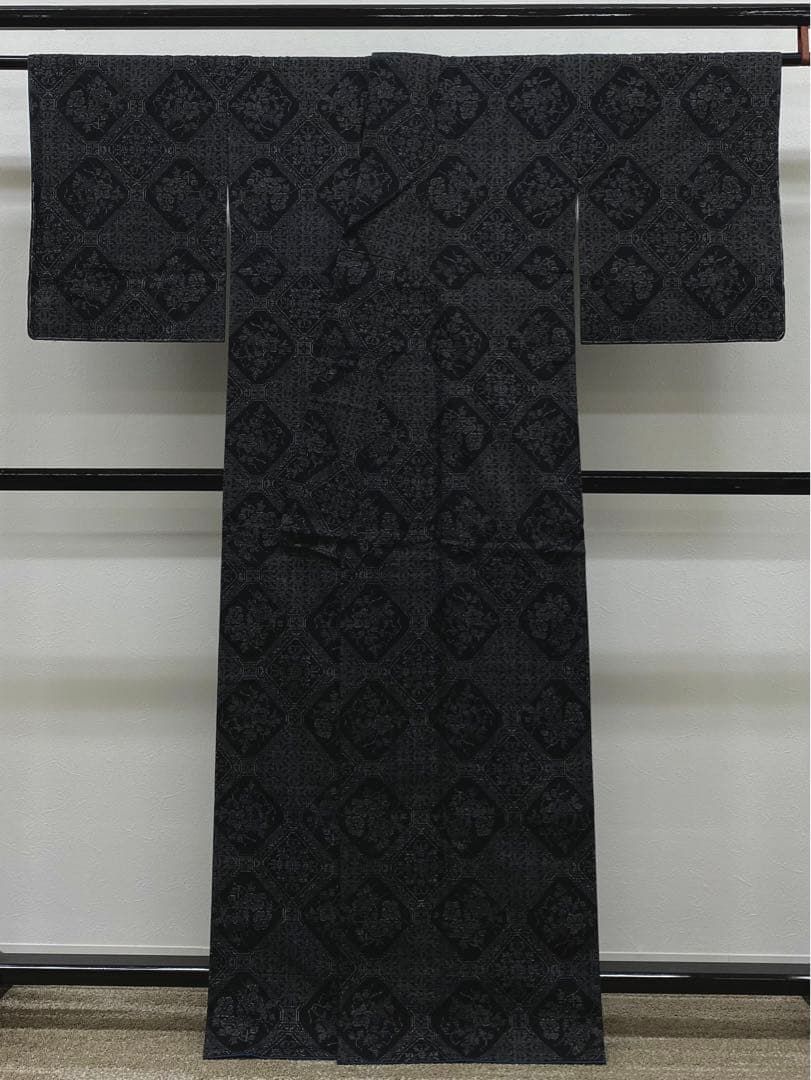 重要無形文化財指定 本場結城紬 100亀甲 井上商事 正絹 躾糸付き