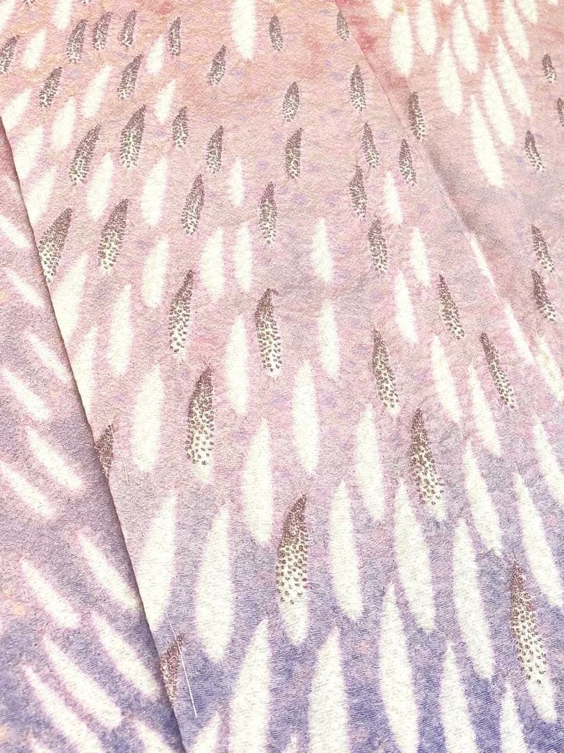 おぼろ染 襲ね絞り 滝泰謹製 訪問着 相良刺繍 銀通し 正絹 躾糸付き