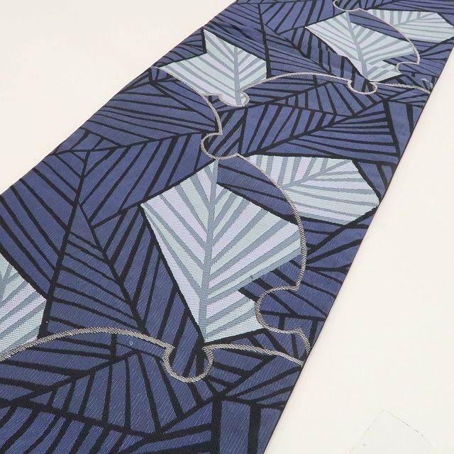 ボタニカル柄 着物