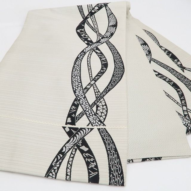 創作帯で夢気分