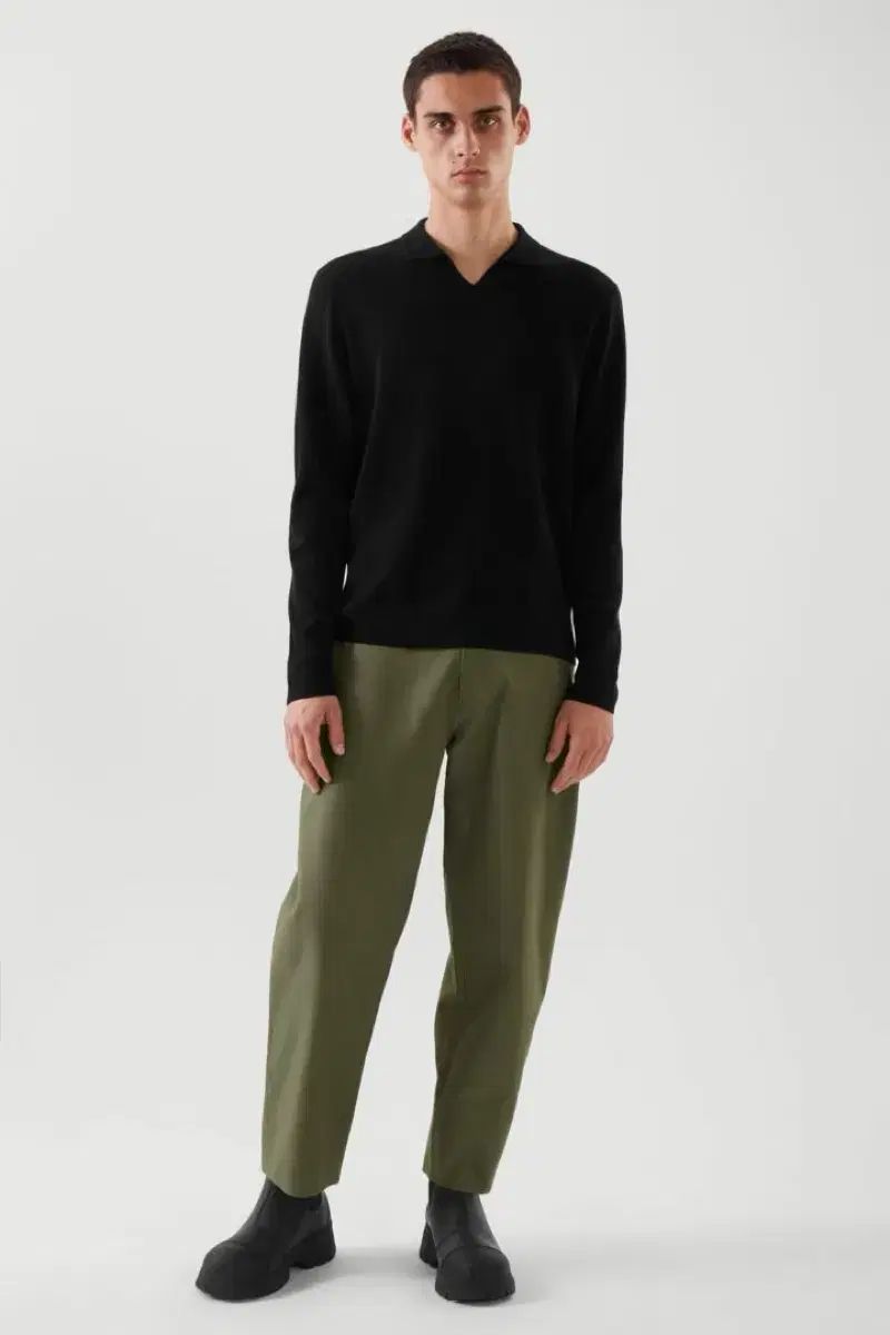 COS ロングスリーブ オープン ポロシャツ