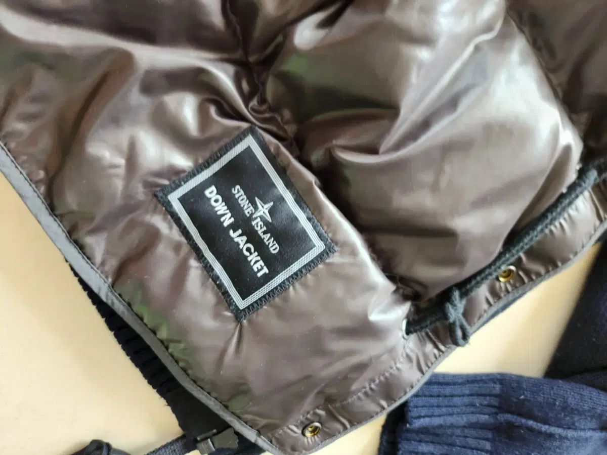 ストーンアイランド