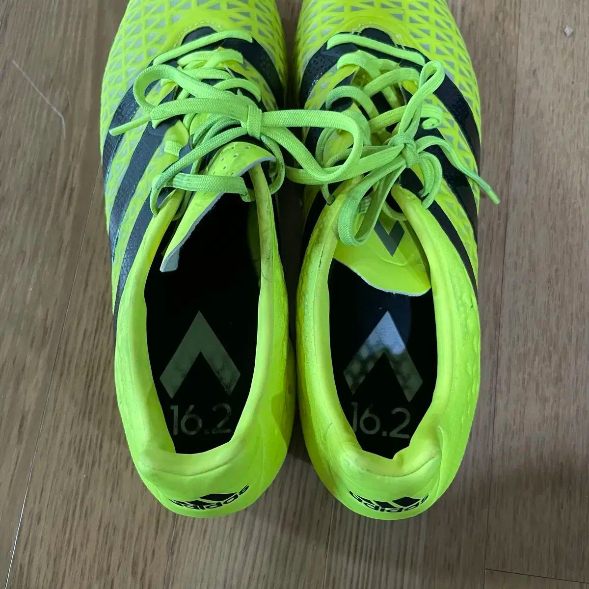 サッカーシューズ