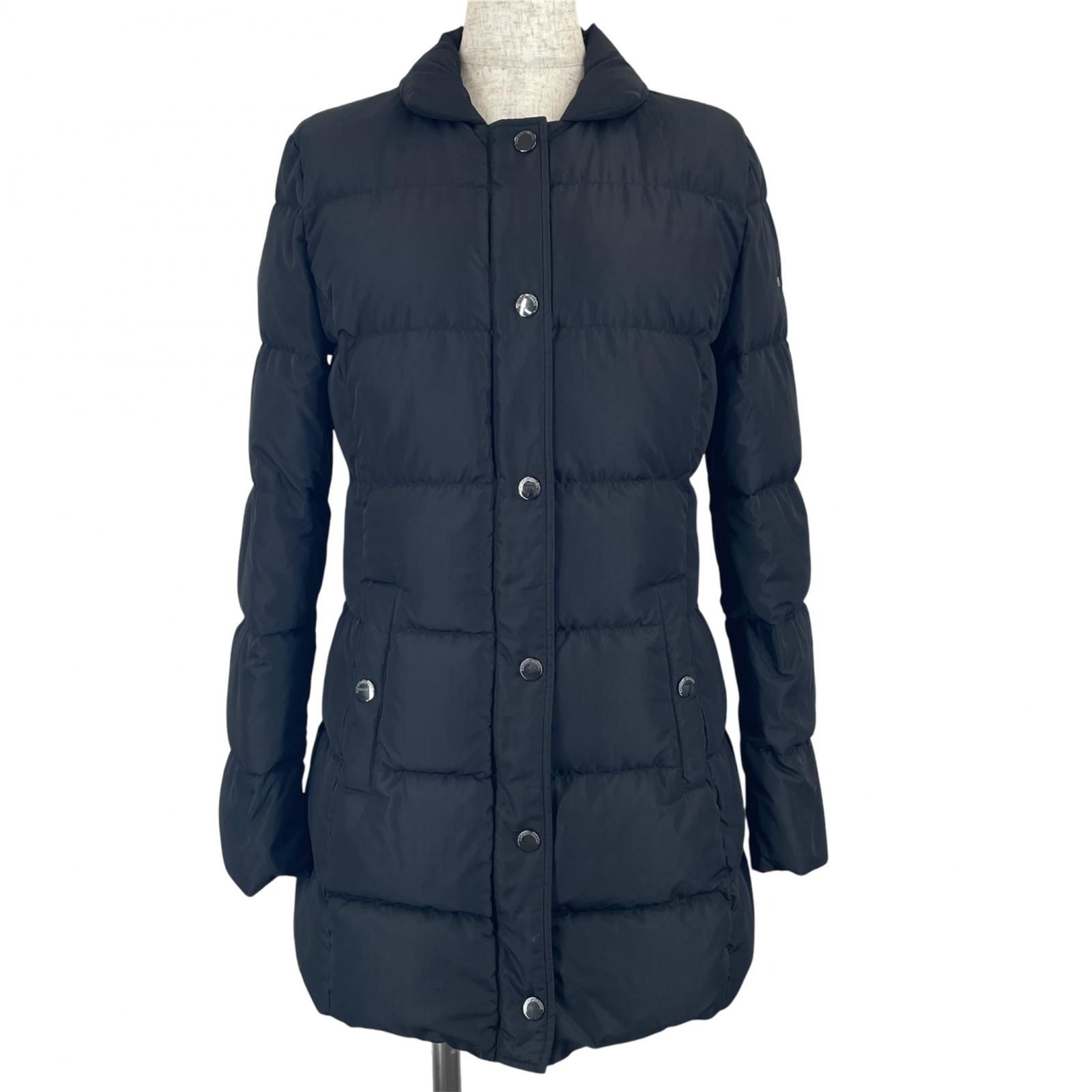 ▲EMPORIO ARMANI エンポリオ アルマーニ 22年製 ロゴ金具付き ダウンコート ダウンジャケット ブラック 42 レディース