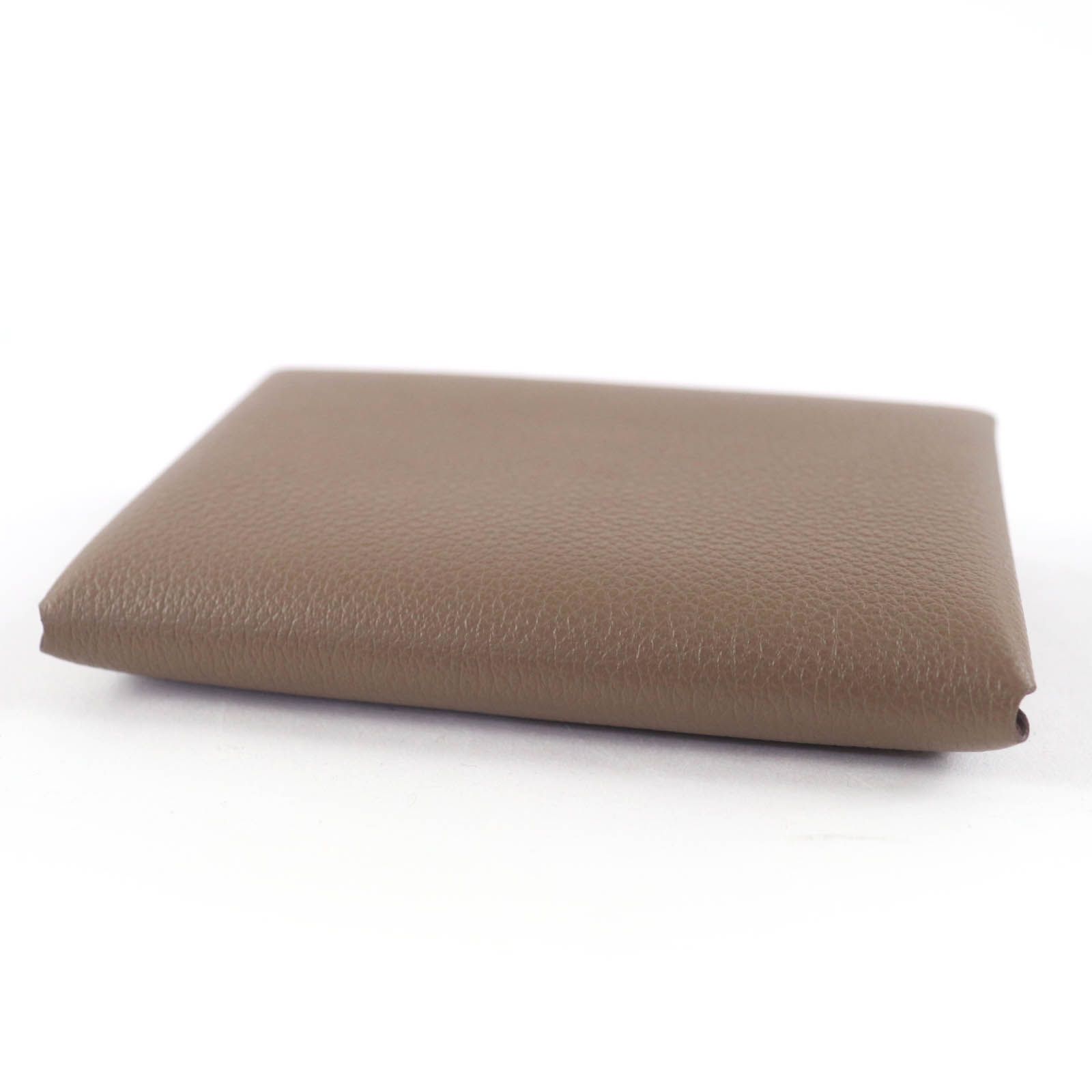 エバー エトゥープ