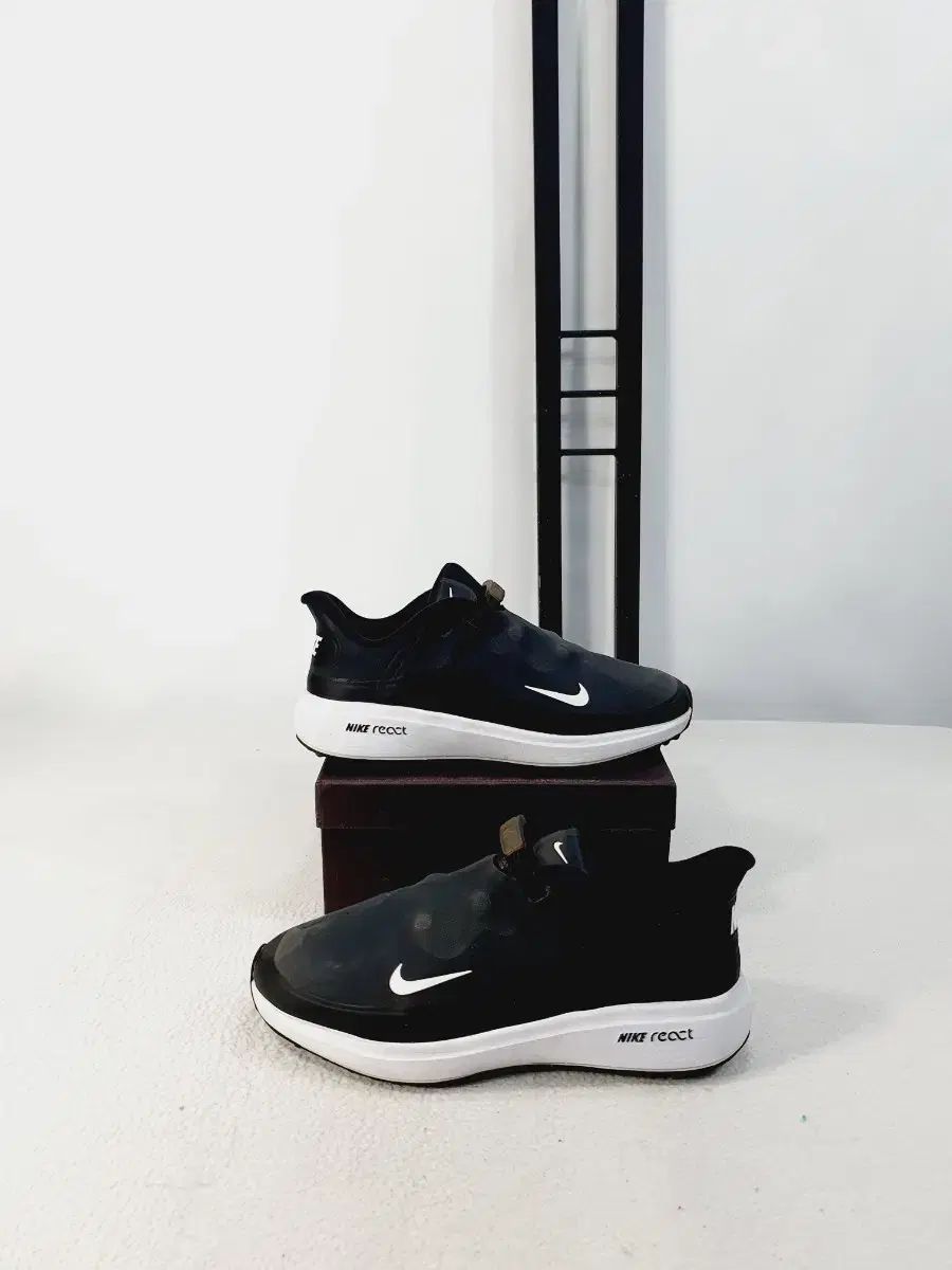 ナイキ ゴルフシューズ リアクト エース ツアー ブラック 250