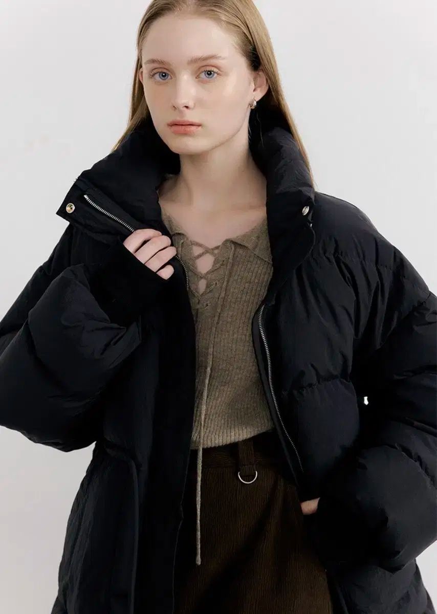 ourcomos ハイネック ダックダウン ハーフダウン ブラック