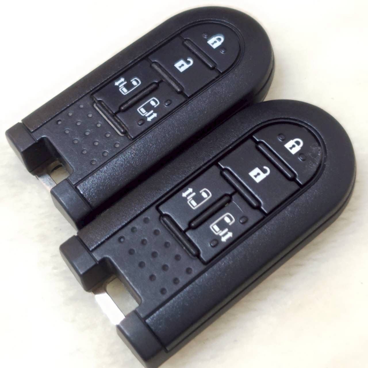 ! ! DAIHATSU ダイハツ スマートキー キーレス エントリー システム 純正品 5個 セット 4ボタン 2ボタン 両側スライドドア スペアキー 鍵付き リモコン セキュリティ ドア ロック 施錠 業販 車 ディーラー M37286jY BRIGHTFACE_UK