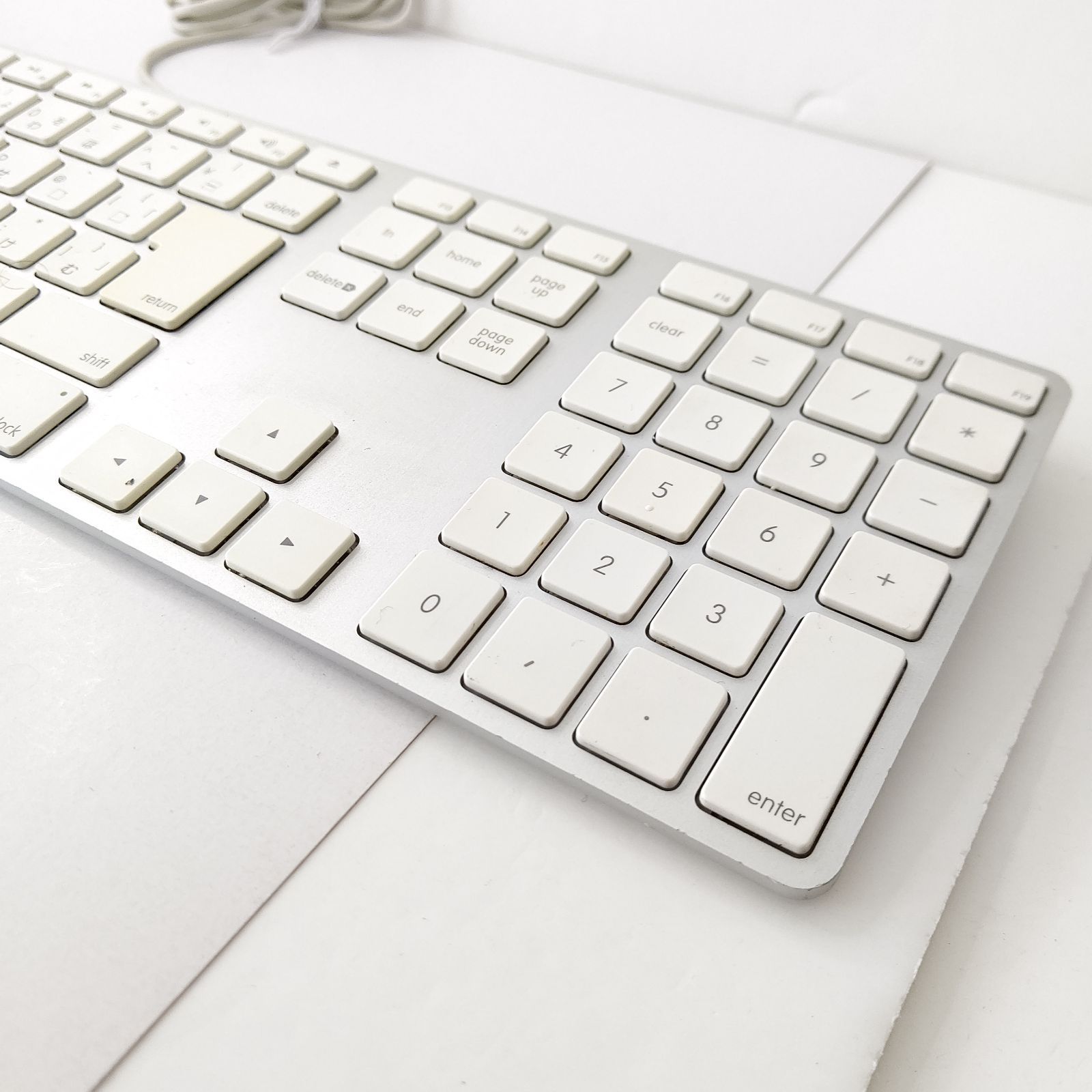 Apple 純正 有線キーボード A1243 美品 アップル Mac テンキー付 A1243