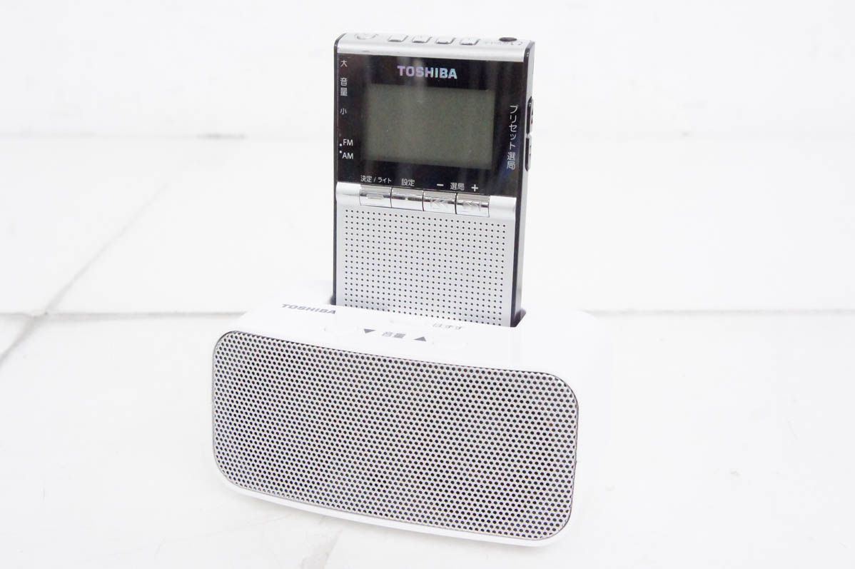 TOSHIBA東芝 ポケットラジオ シルバー TY-SPR7 ワイドFM対応