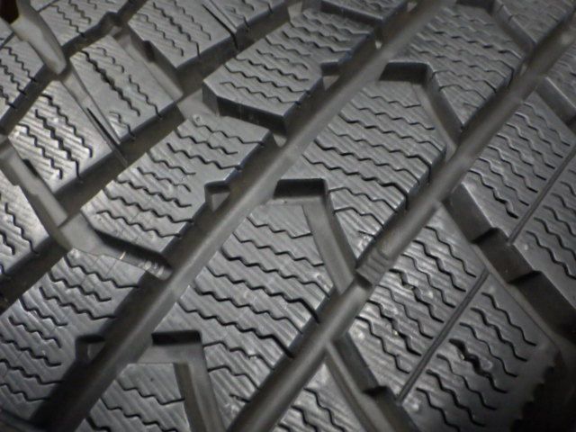 約8部山 ●DUNLOP