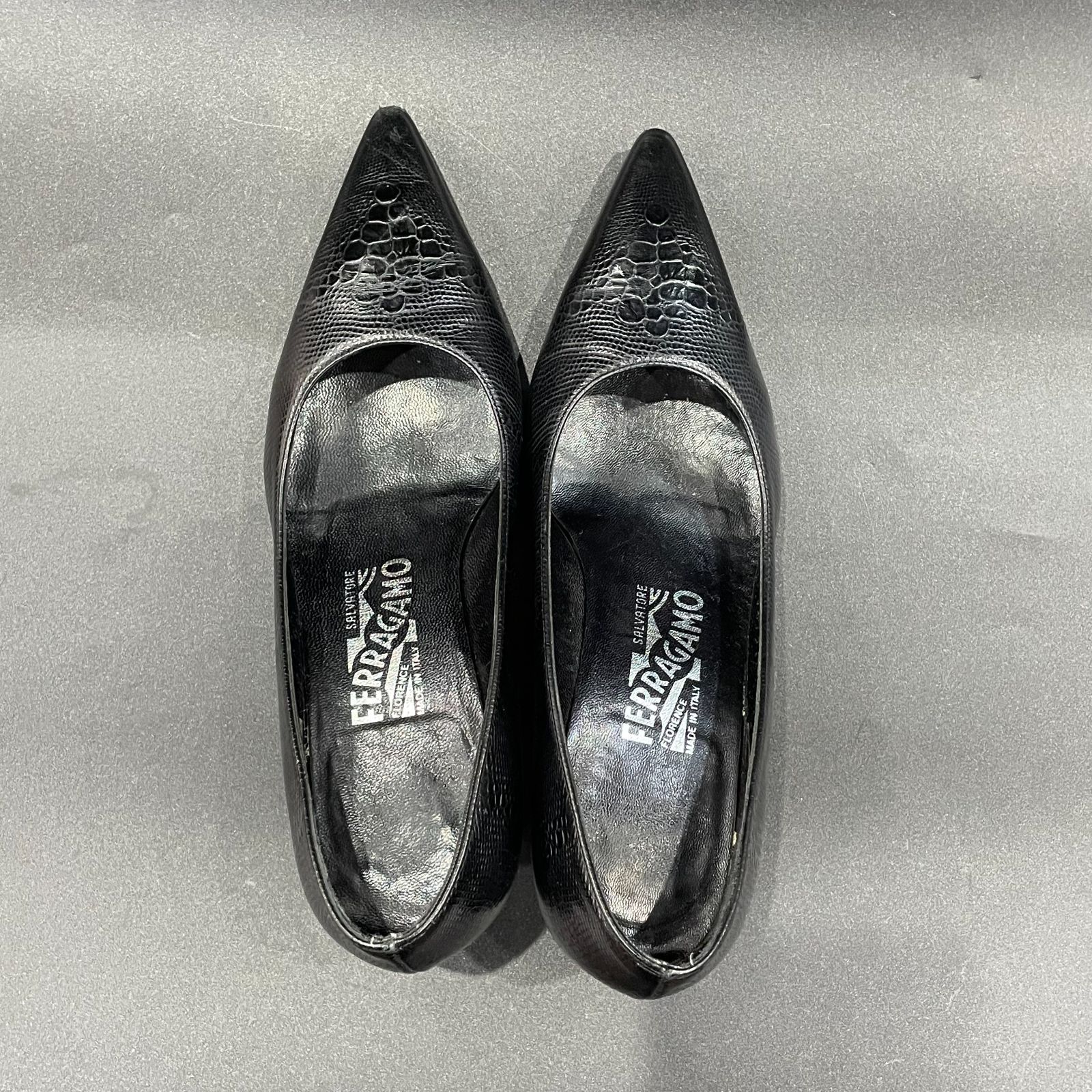  サルヴァトーレフェラガモ パンプス レザー エンボス 黒 5 Cサイズ ハイヒール パンプス パンプス
