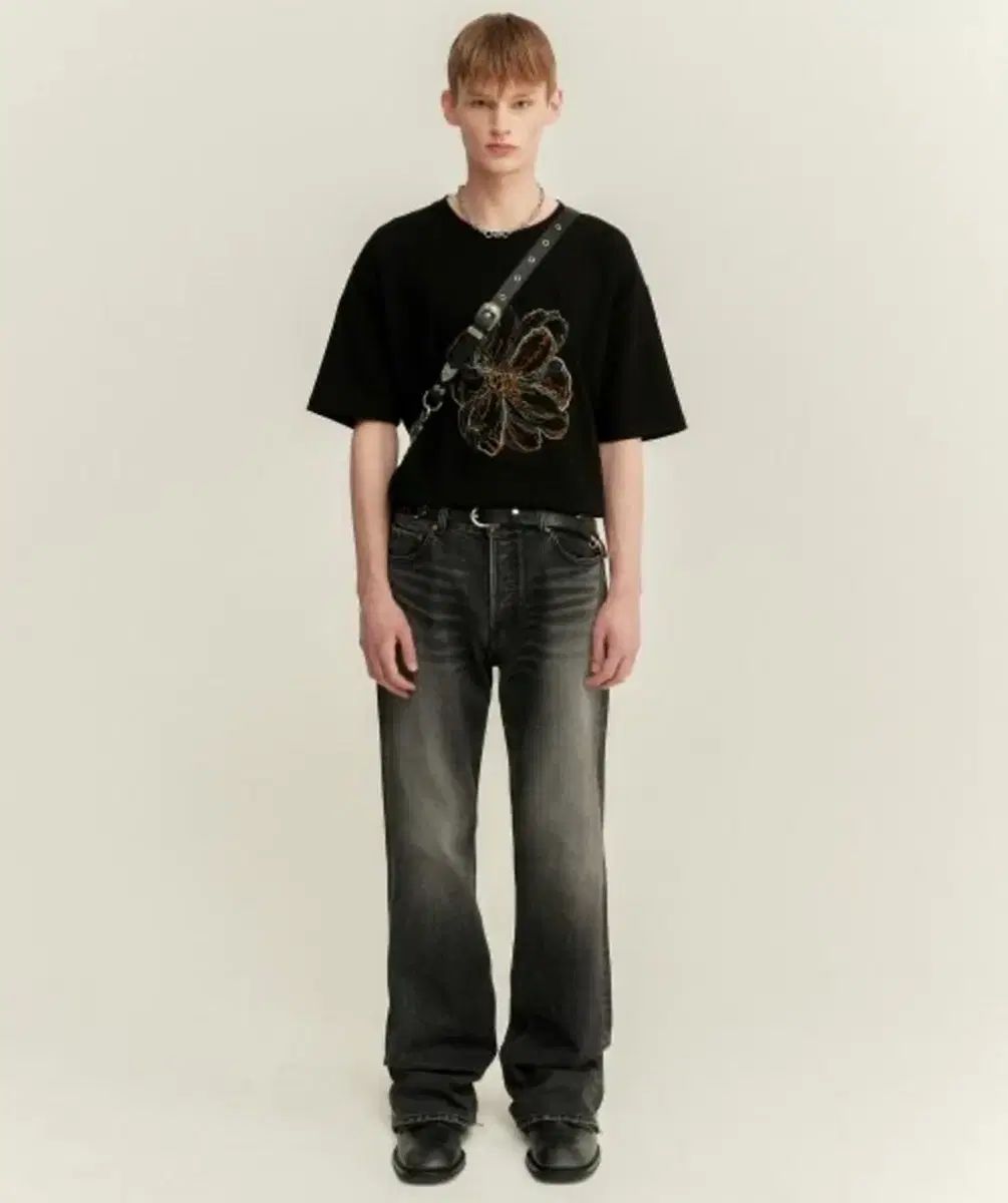 キンロックアンダーソン Andersson Bell スタッズ ウォッシュド ブーツカットデニム