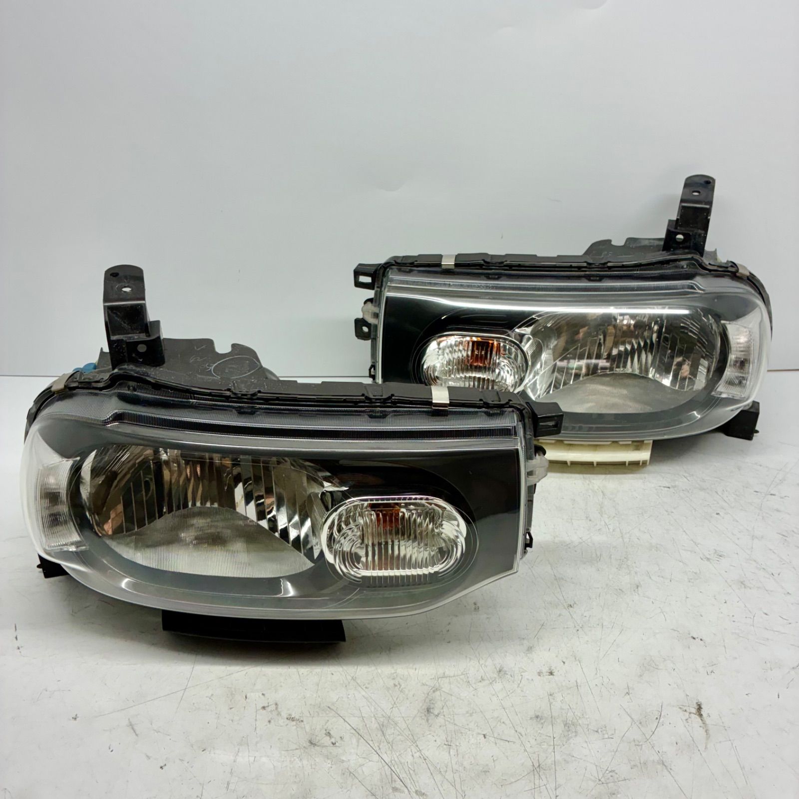 コーティング済 日産 Z12 NZ12 キューブ ヘッドライト ランプ レンズ 左右セット LR ハロゲン STANLEY P8190 打刻印 ZA P71637