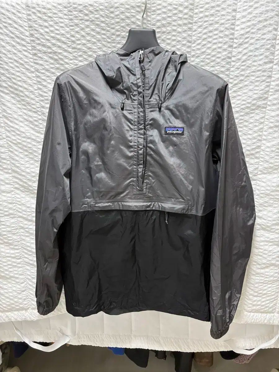 パタゴニア WHO フード ウィンドブレーカー