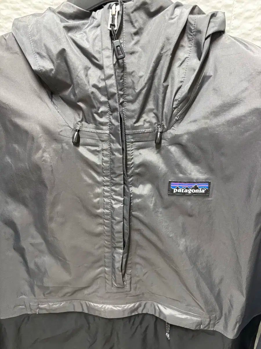 パタゴニア WHO フード ウィンドブレーカー