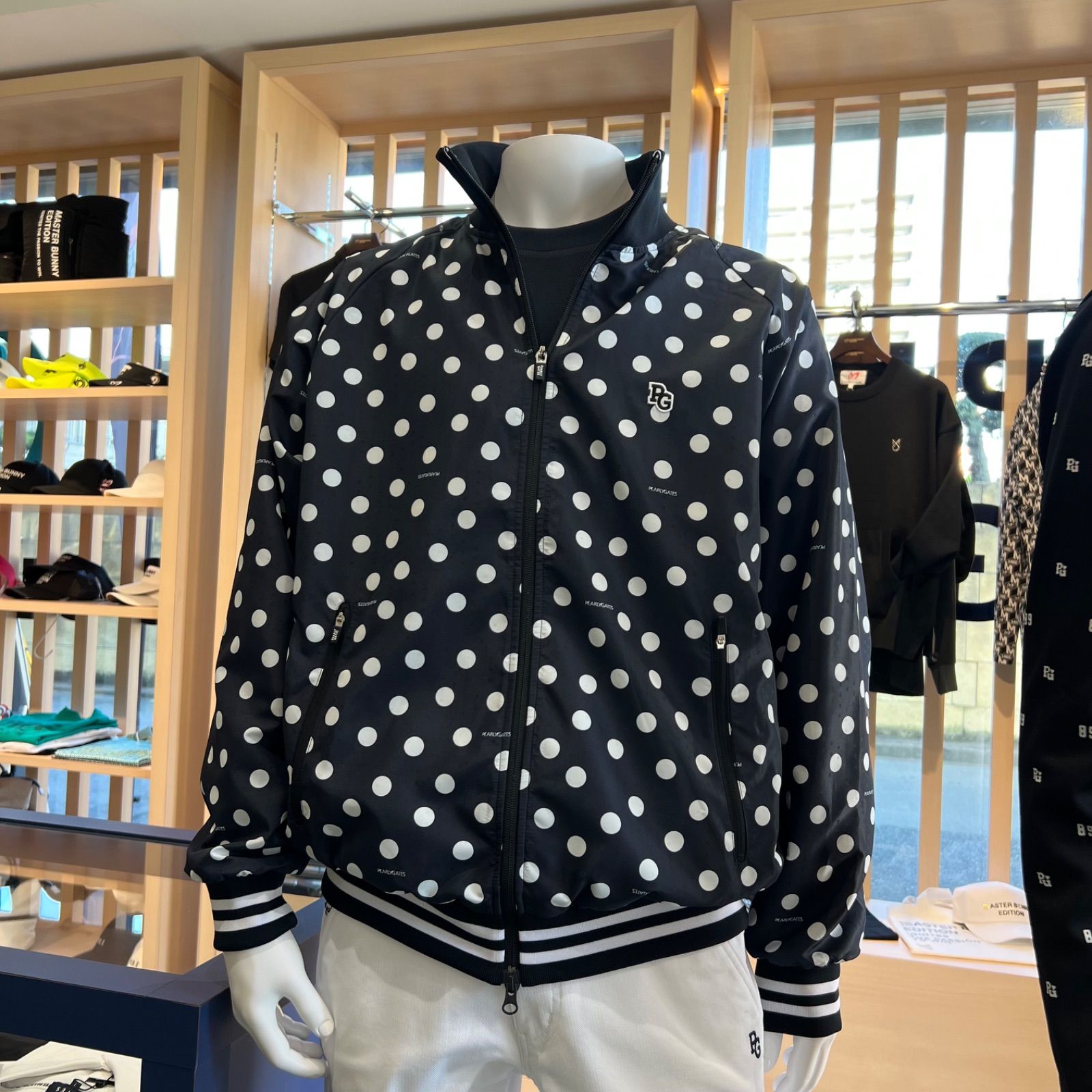 PEARLY GATES タフレックス×サーモトロン フルジップブルゾン ランダムドット柄 サイズ６ LL