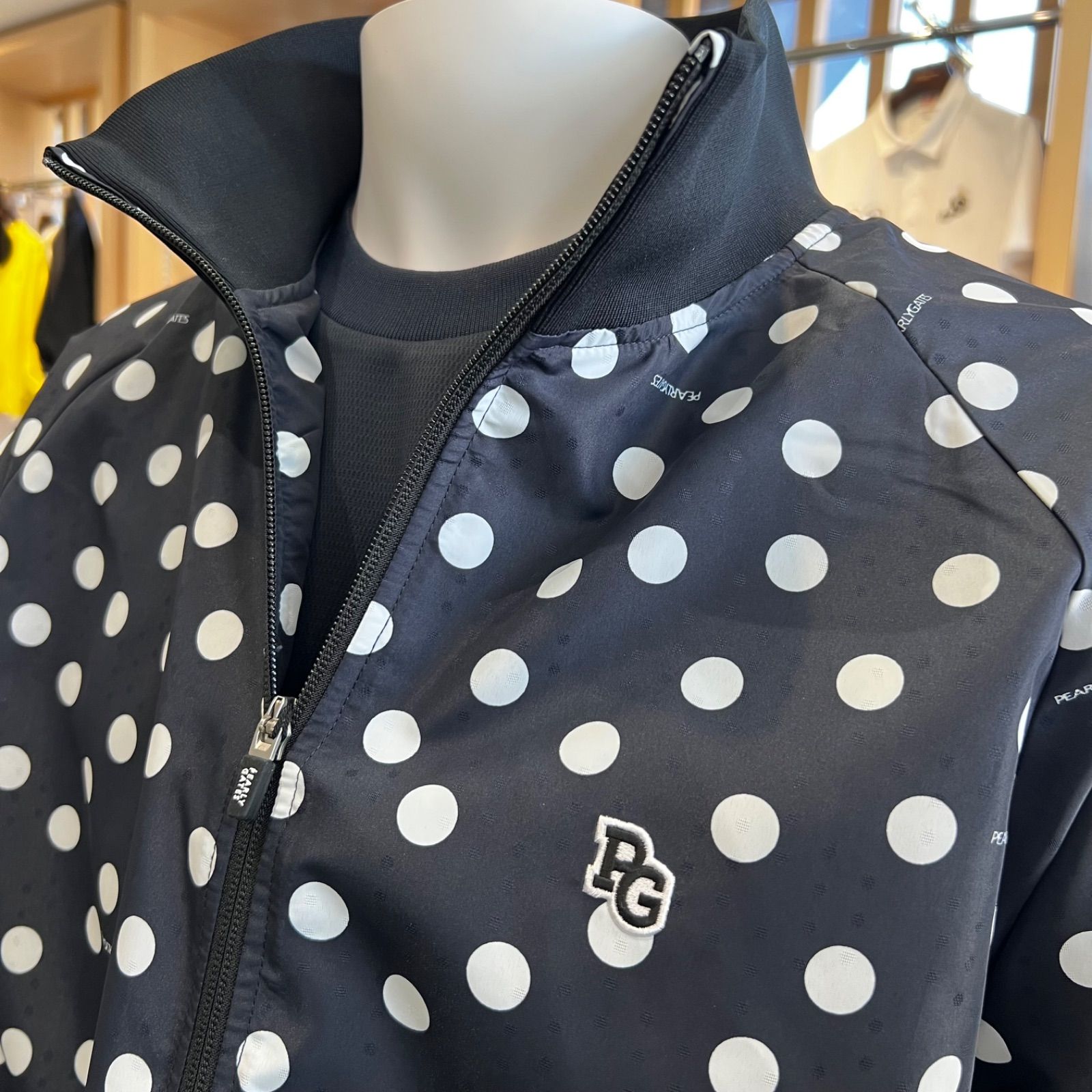 PEARLY GATES タフレックス×サーモトロン フルジップブルゾン ランダムドット柄 サイズ6 LL