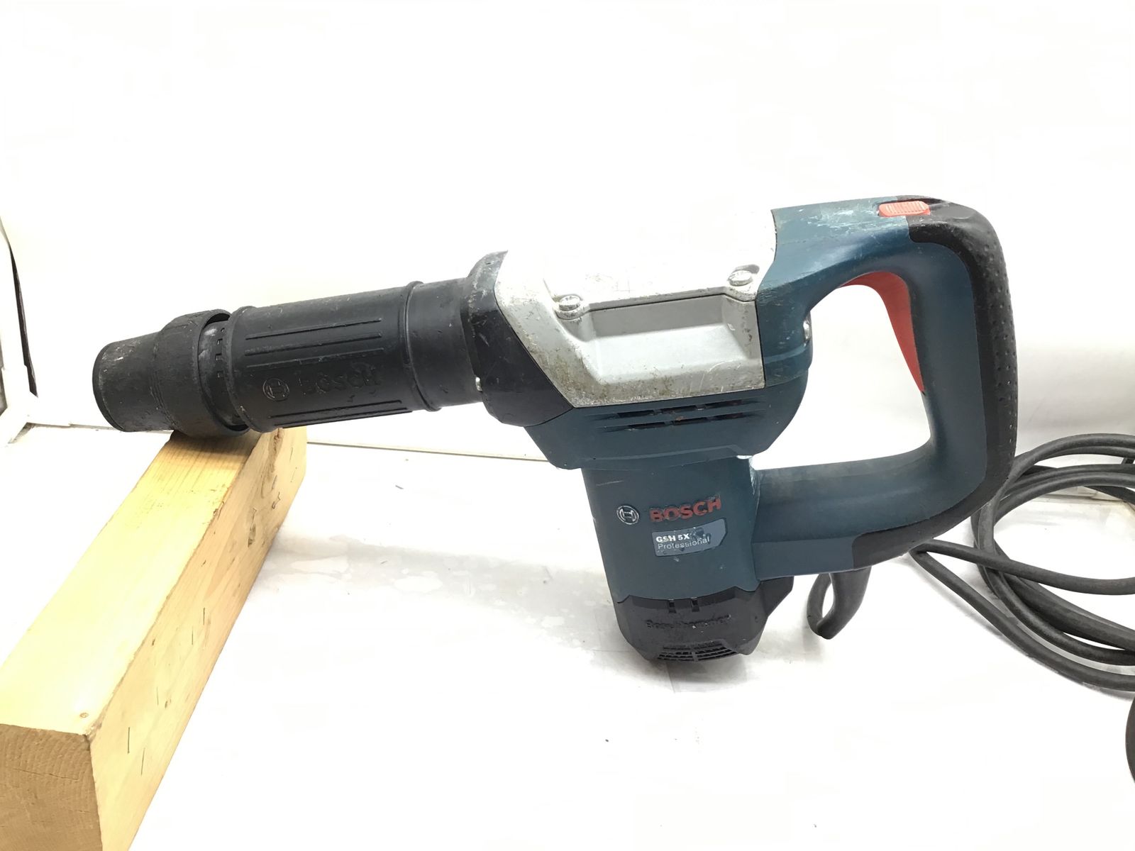 品 BOSCH|ボッシュ ハンマ GSH5X ITIKB9UYQEQ0 エコツール笠寺店 M02