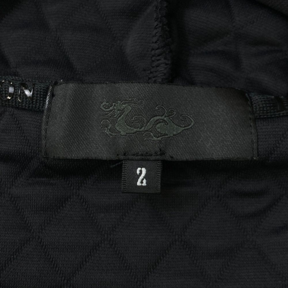 ジップパーカー