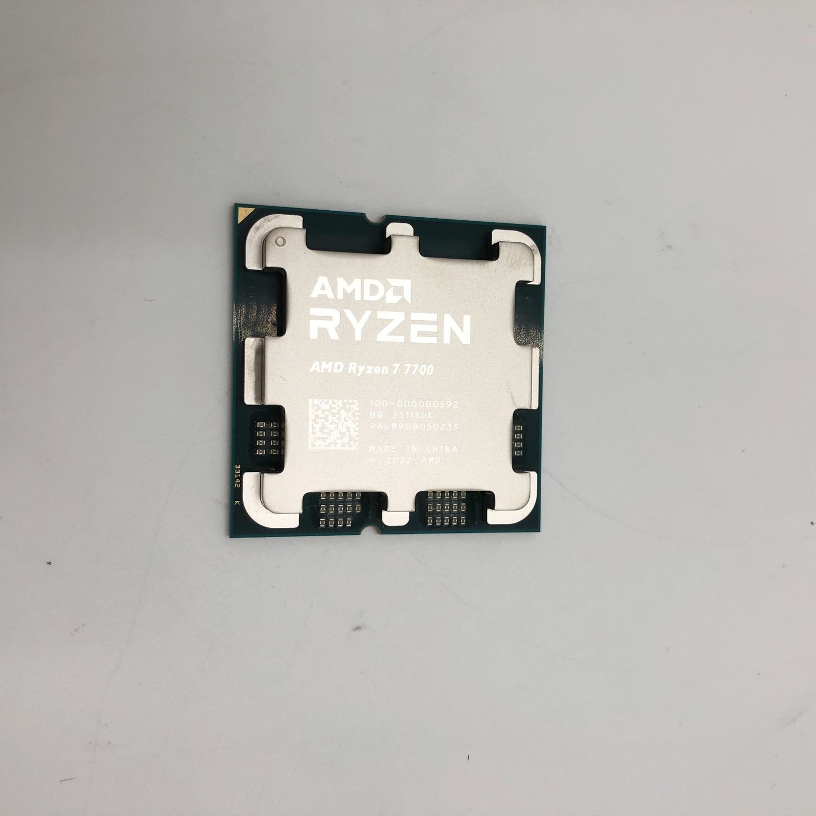 AMD CPU Ryzen 7 7700 with Wraith Prism Cooler 3.8GHz 8コア | 16スレッド 40MB 65W 100-100000592BOX