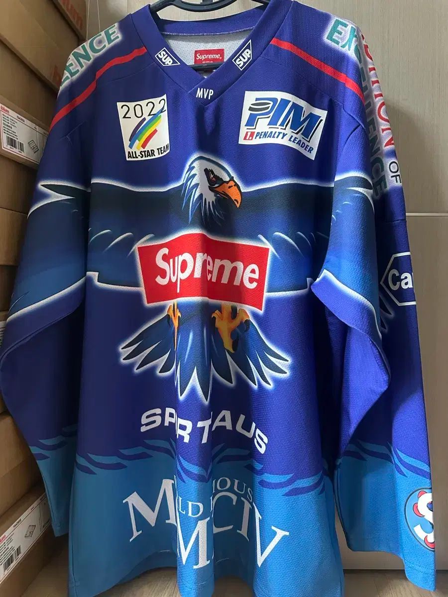 シュプリーム イーグル