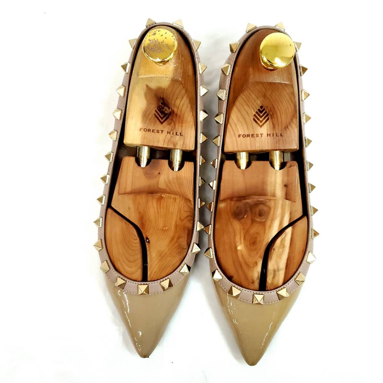 ヴァレンティノガラヴァーニ ポインテッドトゥ ロックスタッズ エナメル EU 35