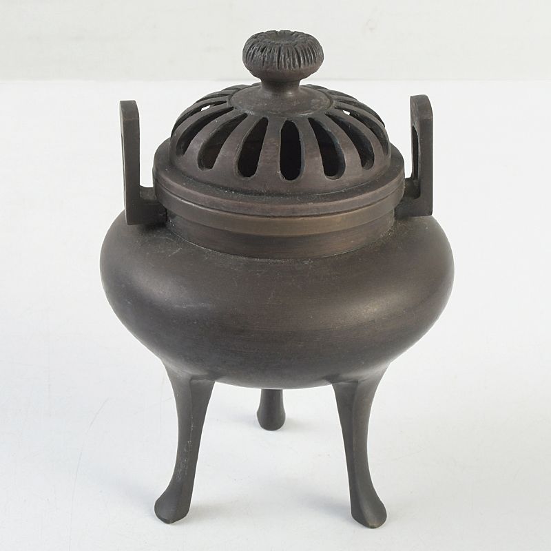 美術品・アンティーク・コレクション 中国 古銅 三つ足香炉 C S73