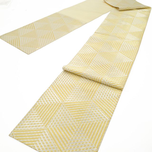 新古品 人間国宝 北村武資 袋帯 ♥ 正絹 フォーマル 煌彩錦 豪華 亀甲 金糸 銀糸 ゴールド シルバー 薄黄ベージュ地 最 豪華 春 秋 冬 仕立て上がり 結婚式 留袖にも みやがわ sbs54649