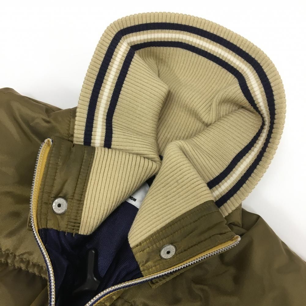 カーキ×ベージュ