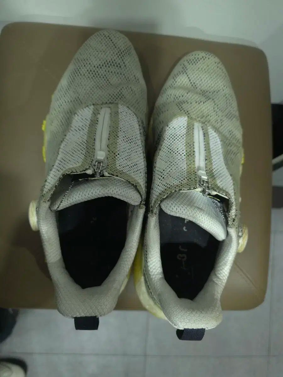 ゴルフシューズ