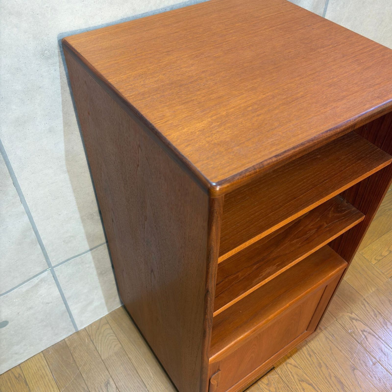 ブックシェルフ