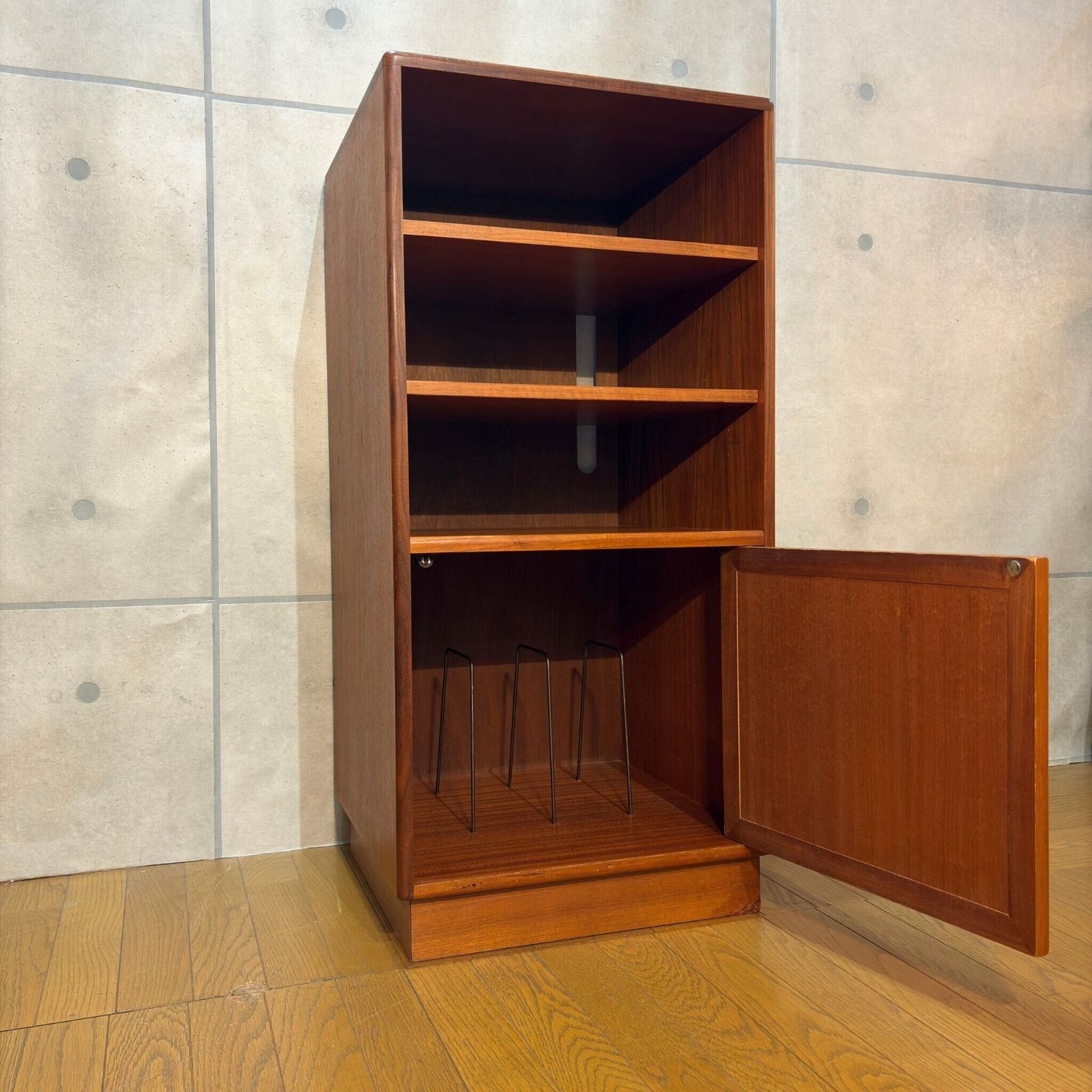 ブックシェルフ