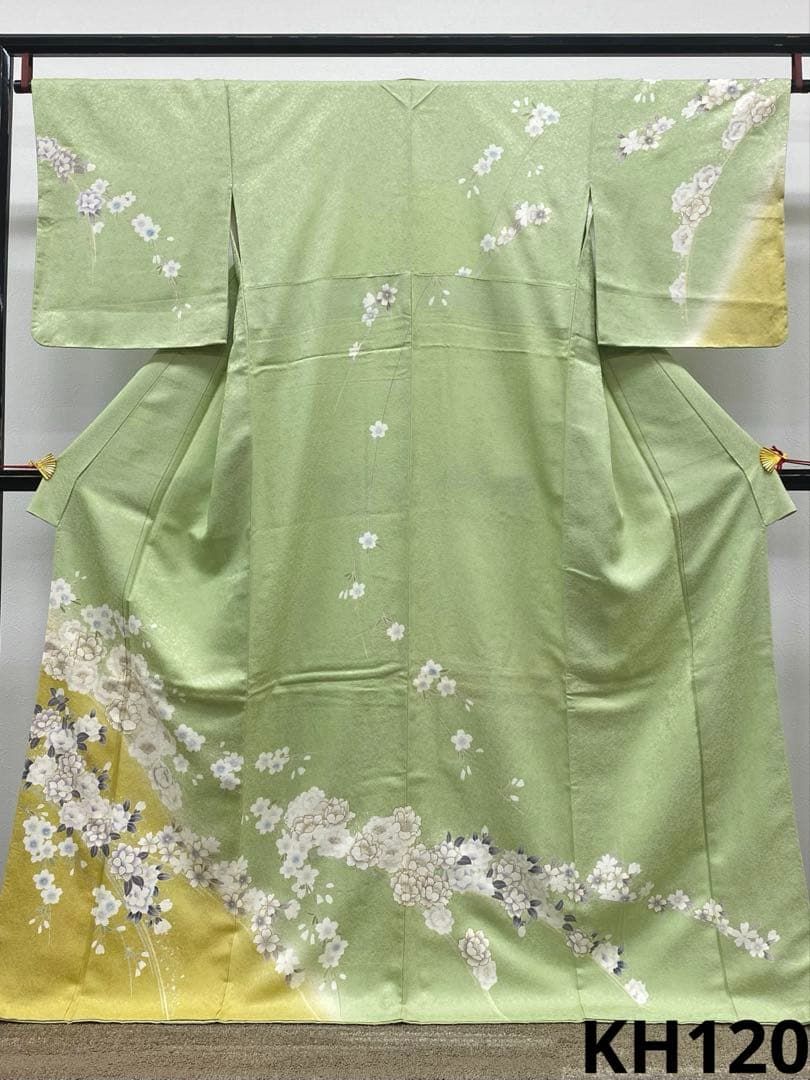 型友禅 訪問着 金彩 紋意匠 暈し染 桜 花文様 正絹 躾糸付き - メルカリ