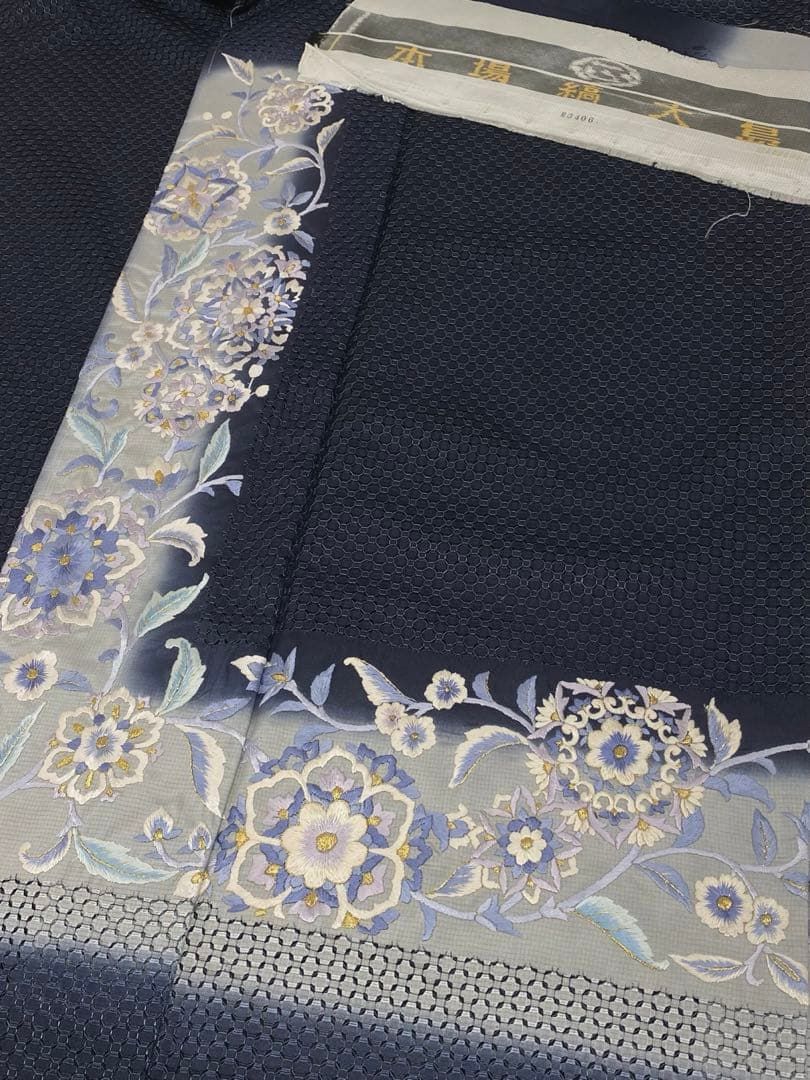 総刺繍 汕頭刺繍 蘇州刺繍 本場縞大島 染大島 訪問着 華紋 金糸 正絹 躾糸付 総刺繍 汕頭刺繍 蘇州刺繍 本場縞大島 染大島 訪問着 華紋 金糸 正絹