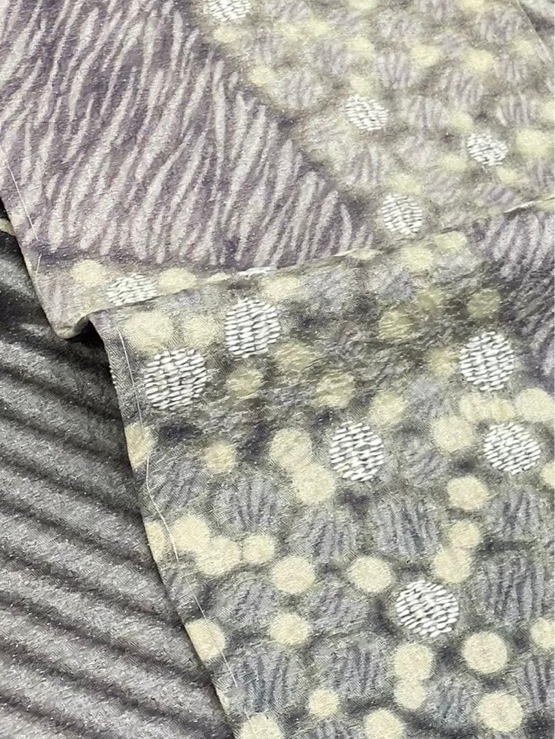 滝泰謹製 おぼろ染 襲ね絞り 訪問着 銀通し 手刺繍 総柄 正絹 躾糸付き 滝泰謹製 おぼろ染 襲ね絞り 訪問着 銀通し 手刺繍 総柄 正絹 躾糸付き