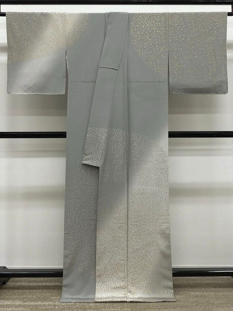 別誂 福田喜三郎 落款入 訪問着 金彩 箔 暈し染 正絹 躾糸付き 別誂 福田喜三郎 落款入 訪問着 金彩 箔 暈し染 正絹 躾糸付き K411