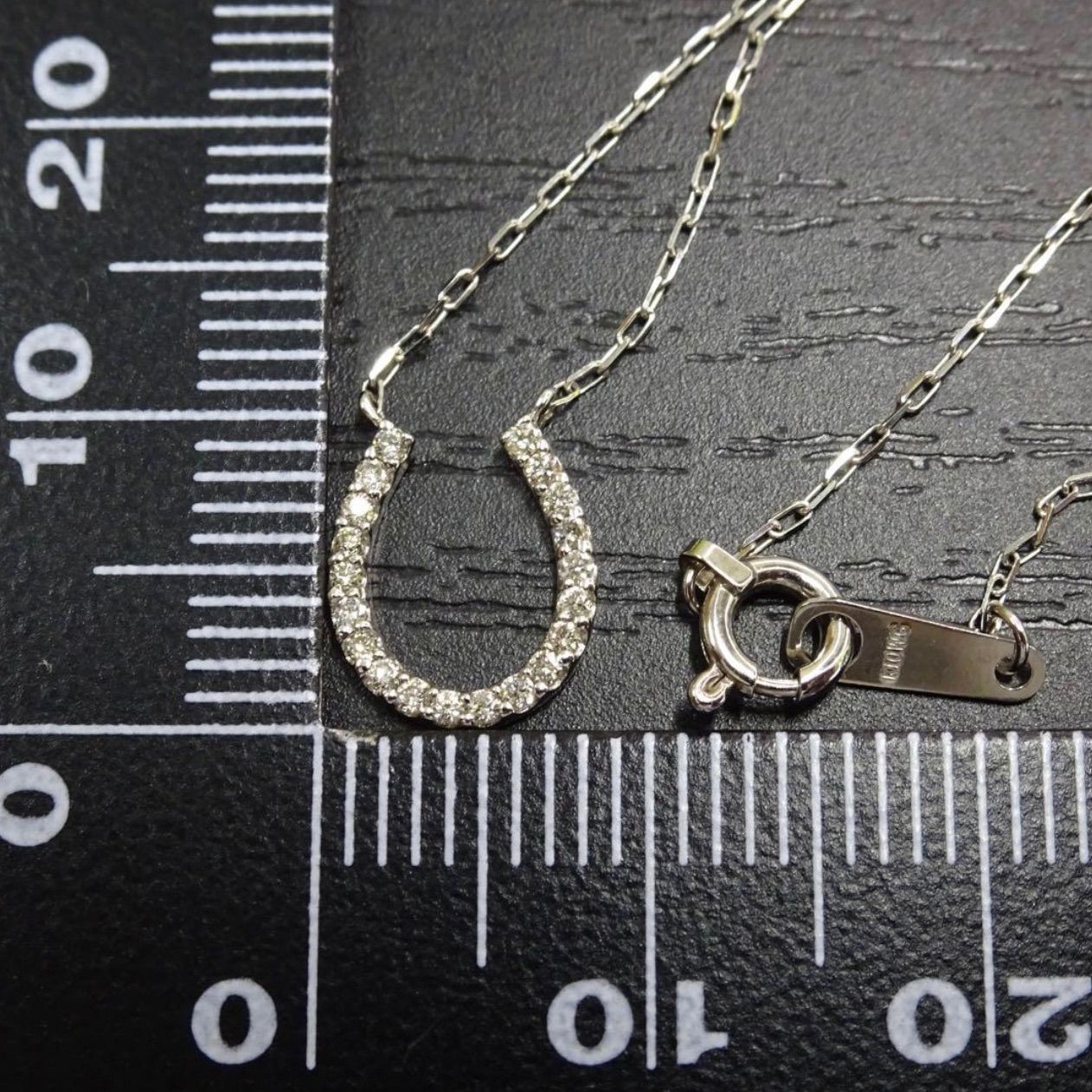 10金ホワイトゴールド K10WG 天然ダイヤモンド0.10ct 蹄(ひずめ ヒズメ 