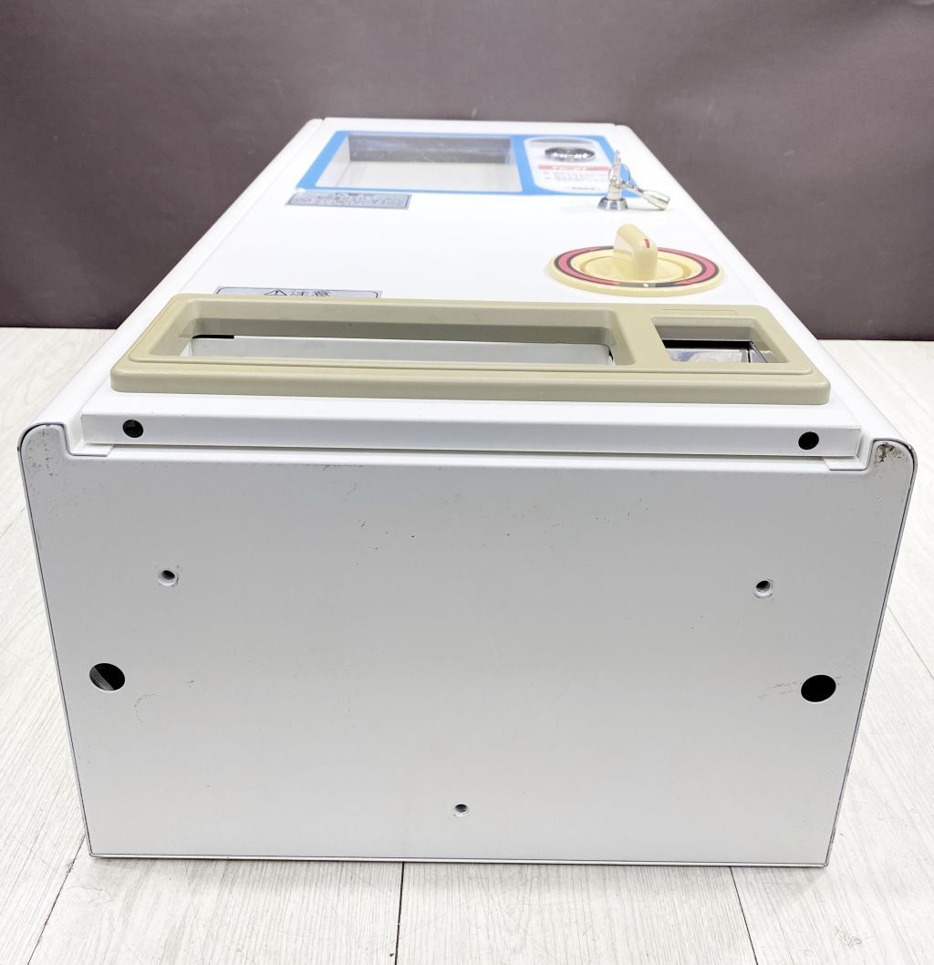 手動式自動販売機 ダイト DF-8 トレカ・アメニティの販売に！ - メルカリ