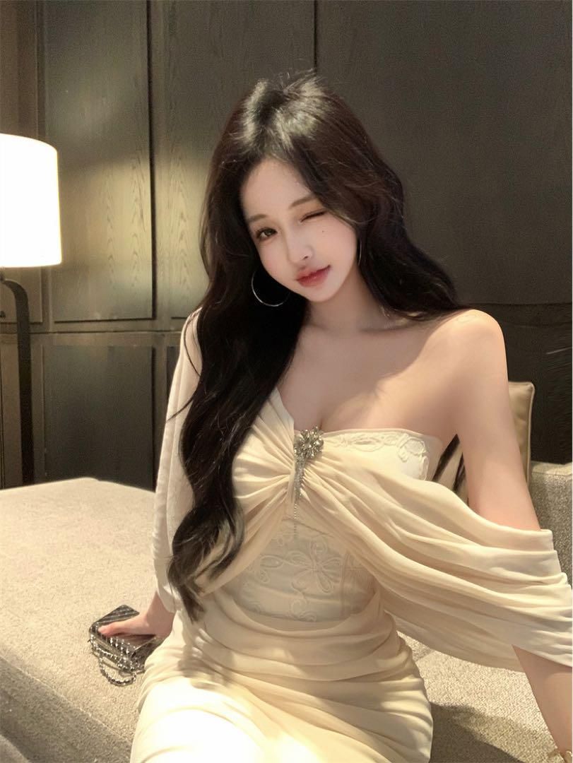 韓国 服 レディース ワンピース 白 オフショルダー キャバドレス 白 タイト